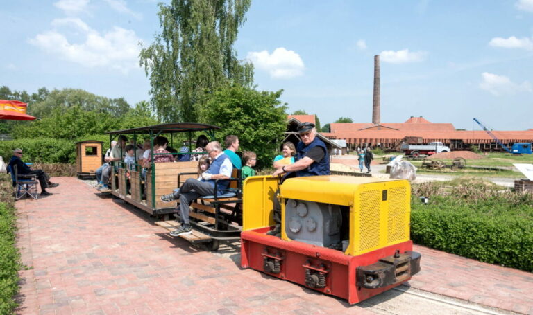 Saisonstart für die Feldbahn.
Foto: Holtappels/LWL