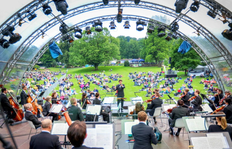 MONTAG, 21. August 2023: Die Bielefelder Philharmoniker spielen zum Abschluss des „vielHarmonie“-Wochenendes Filmmusik von John Williams.
Foto: Sarah Jonek