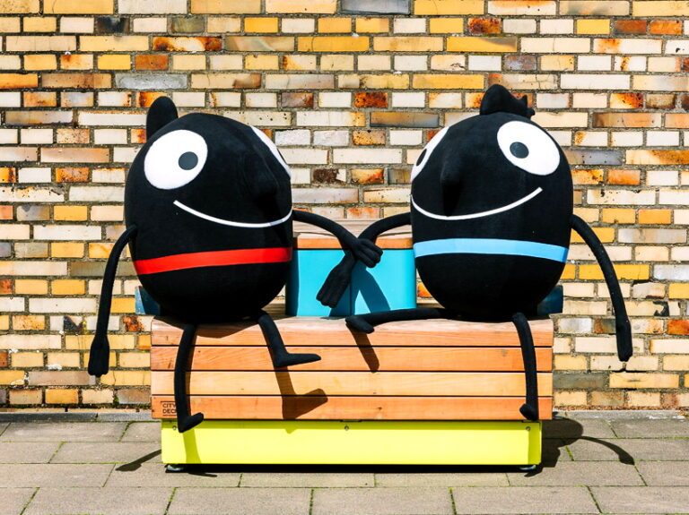 Die Maskottchen Edda und Edgar sind bereit für die Europäische Mobilitätswoche. Foto: Zukunftsnetz Mobilität NRW/ Smilla Dankert