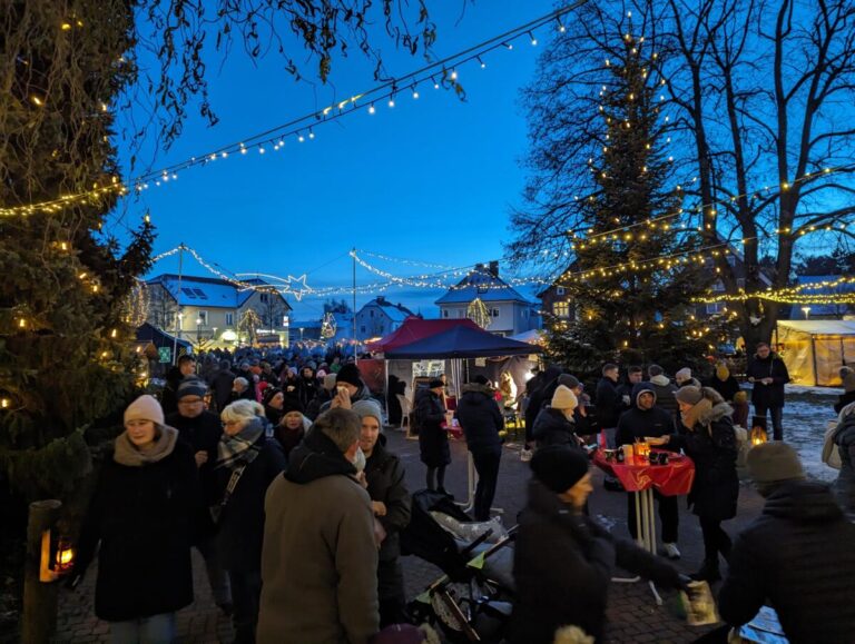 Adventsmarkt in Leopoldshöhe. Foto: Julia Tawalalli