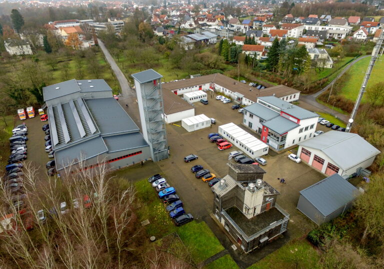 Reger Betrieb während der Coronapandemie: Am Feuerwehrausbildungszentrum in Lemgo liefen über viele Monate die Fäden zusammen. Fotoquelle: Kreis Lippe