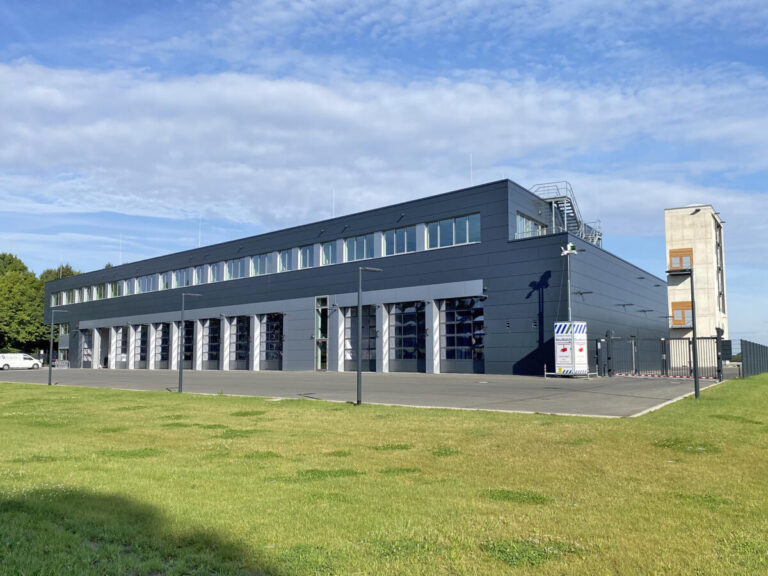 Die neue Zentrale Feuerwache an der Lockhauser Straße. Foto: Reiner Toppmöller