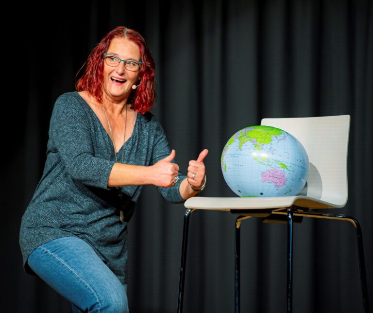 Polit. Kabarett mit Anny Hartmann. Foto: © Dirk Martins