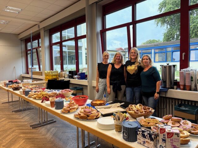 Auch in diesem Jahr sorgte der Förderverein im Elterncafé für die Bewirtung.