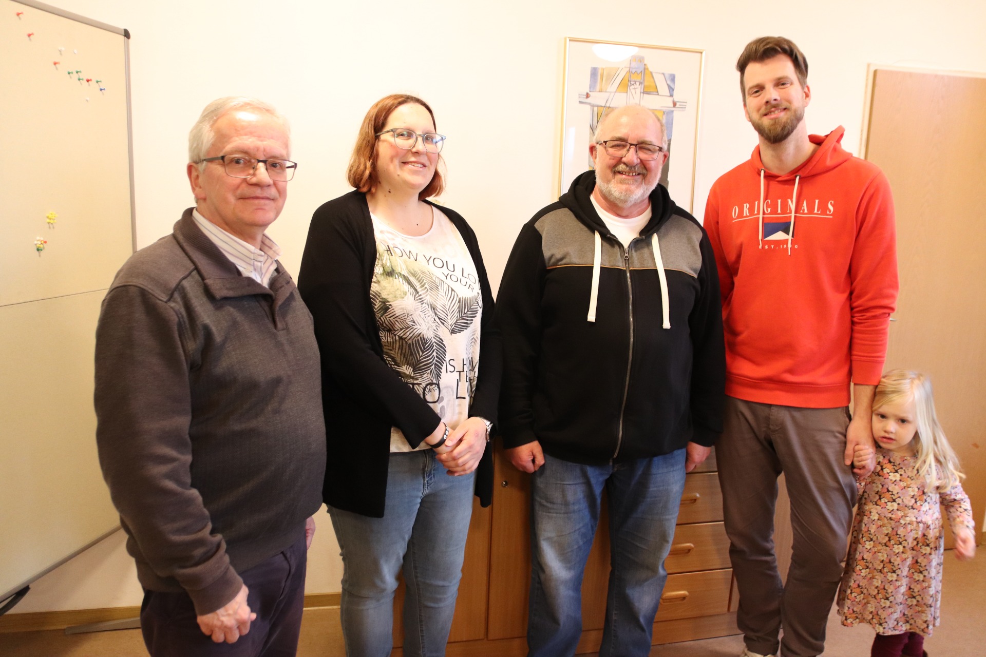 Der Vorstand des CVJM Oerlinghausen freut sich auf zahlreiche Besucherinnen und Besucher. Das Gremium besteht aus (v.l.) dem zweiten Vorsitzenden Jörg Gronemeier, der Kassiererin Sarah Behrendt, dem Schriftführer Bernd Oberschelp und dem Vorsitzenden Lukas Baumgarth. Foto: kd