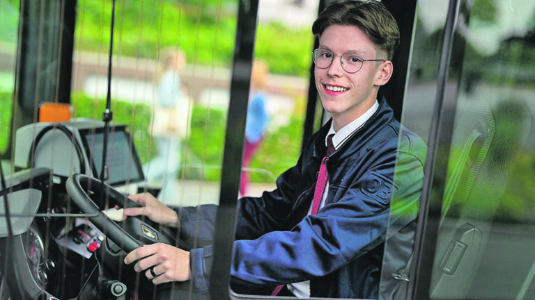Liam ist nur einer der Teammitglieder bei der DB. Foto: DB AG