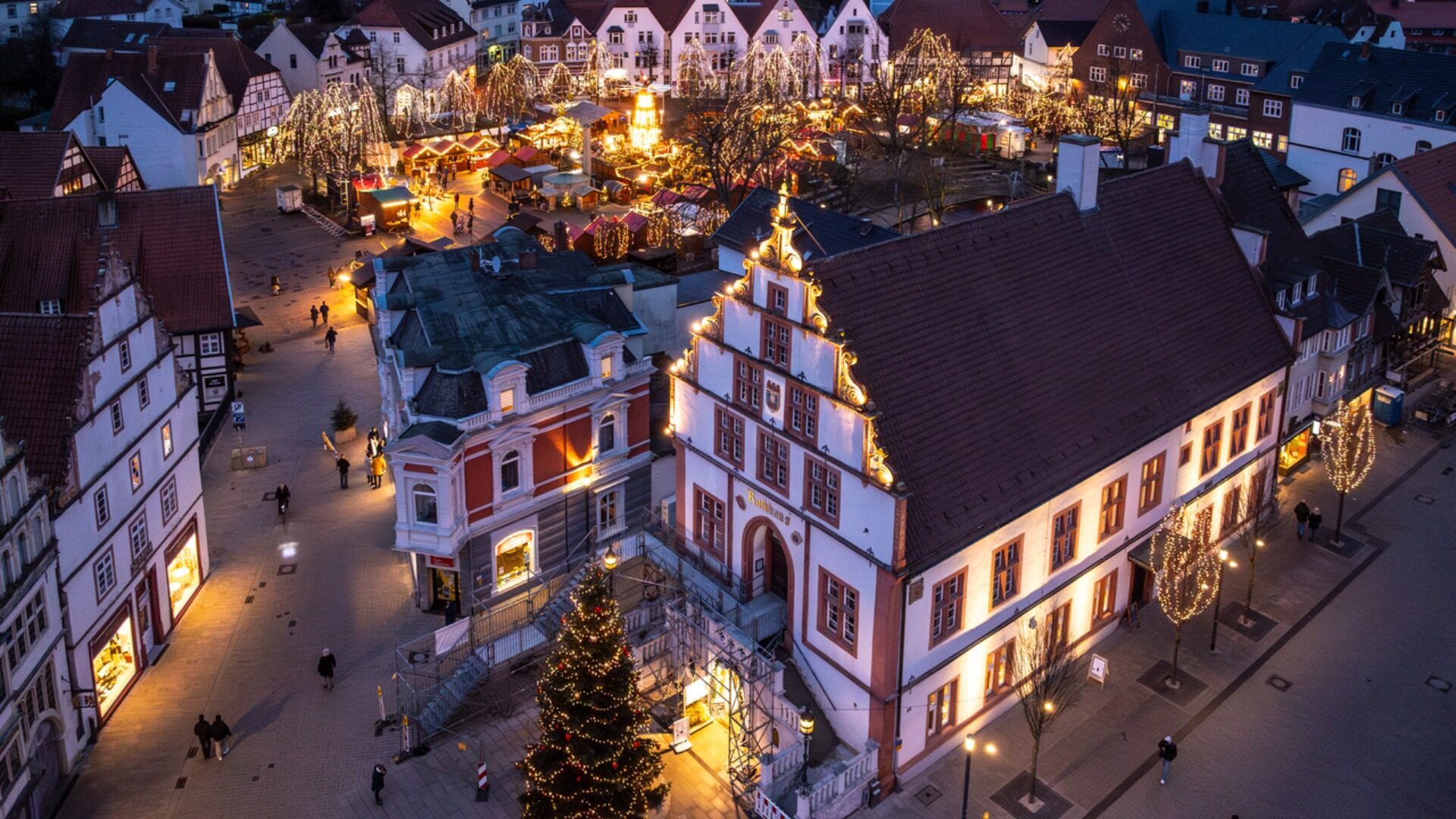 Luftbildaufnahme zur Vorfreude auf den Bad Salzufler Weihnachtstraum. Foto: © Bad Salzuflen, D. Ketz
