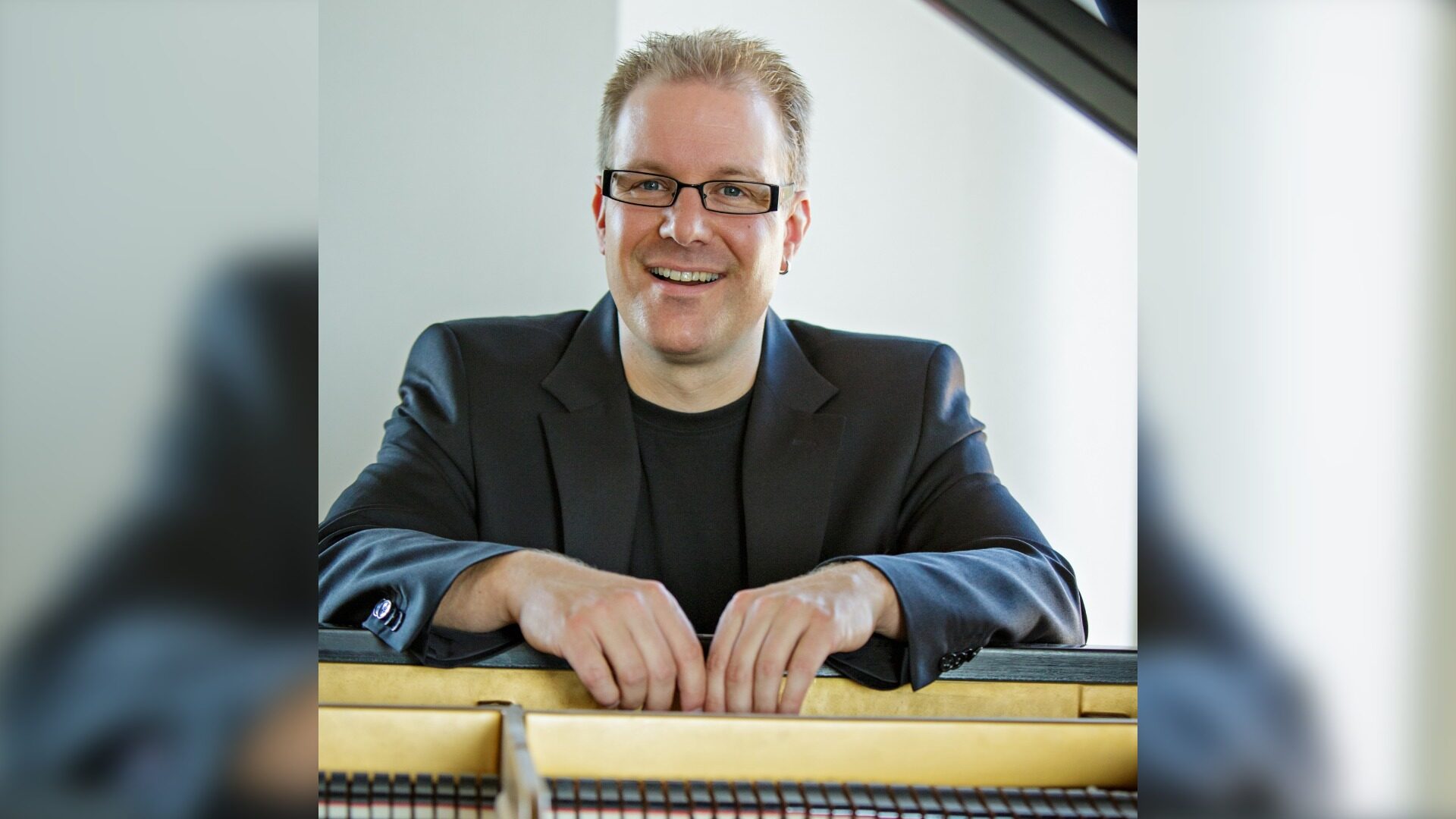 Weihnachtliche Klaviermusik mit Matthias Alteheld. Foto: © Kirchengemeinde Bergkirchen