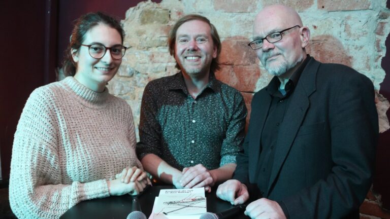 Über die Arbeitsbedingungen im Musikgeschäft sprachen im KNUP Mina Richman, Andre Jegodka und Michael Girke (v.l.). Foto: kd