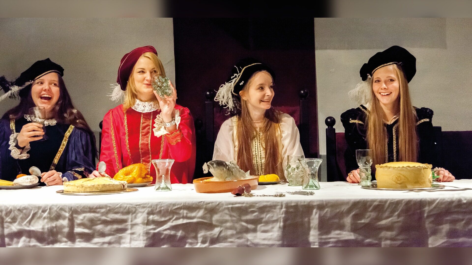 Renaissance-Tafel. Foto: © Querdenker