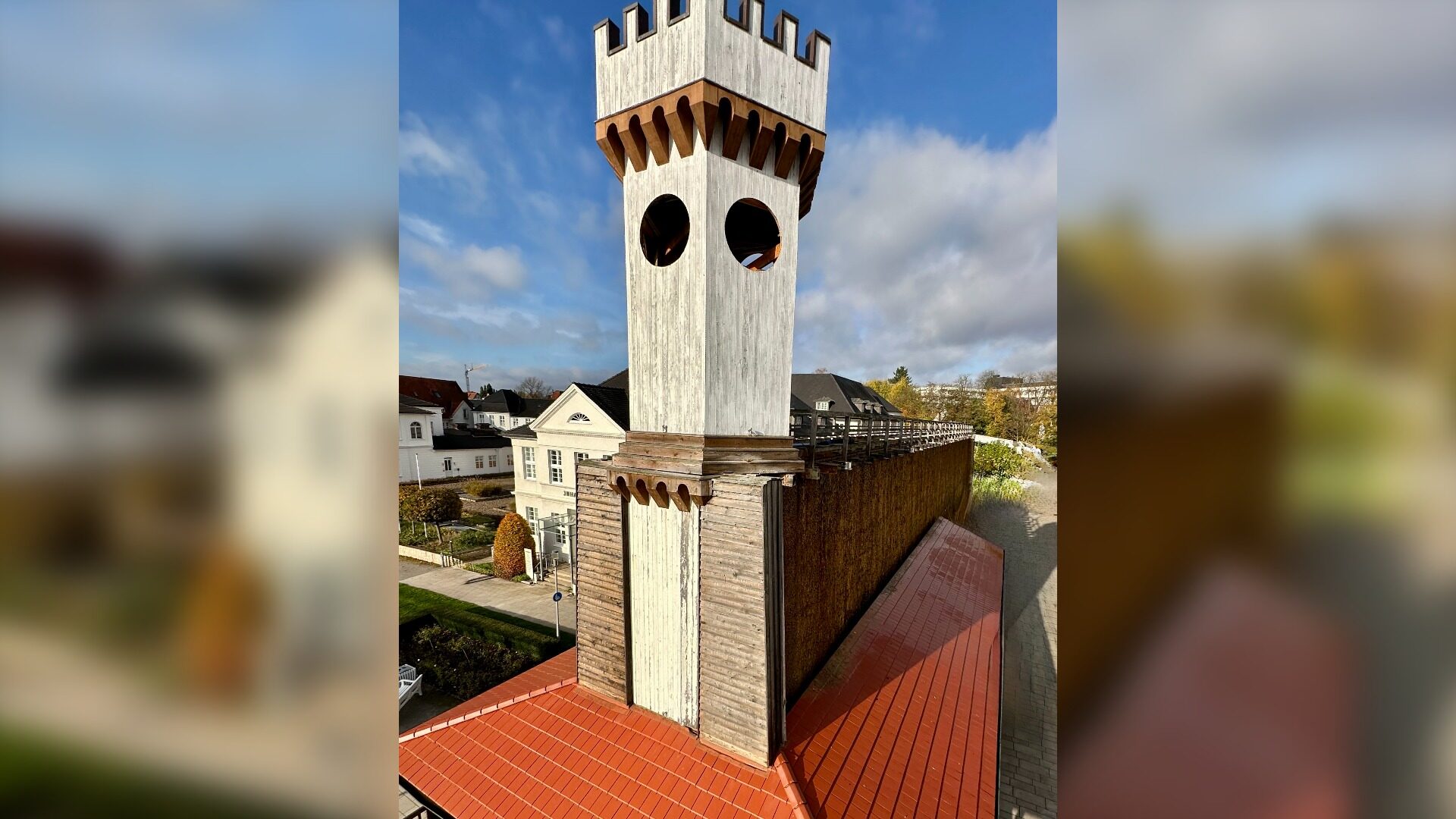 Eines der Wahrzeichen der Stadt Bad Salzuflen geht auf „Kur“: Das Großprojekt für ein innovatives „Reinigungsgradierwerk geht in die zweite bauliche Phase. Foto: © Stadt Bad Salzuflen