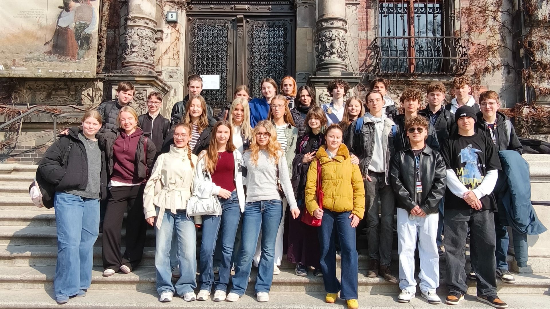 Gruppenfoto vor Nationalmuseum. Fotos: Privat