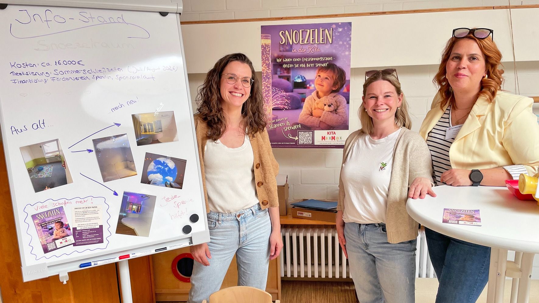 Snoezel-Raum – Zuversichtlich zeigen sich (v.l.) die Vorsitzende des Fördervereins Annelie Brock, Laura Kusch, (Vorsitzende Elternrat) und KiTa Leiterin Anne Mellies. Foto: Reiner Toppmöller