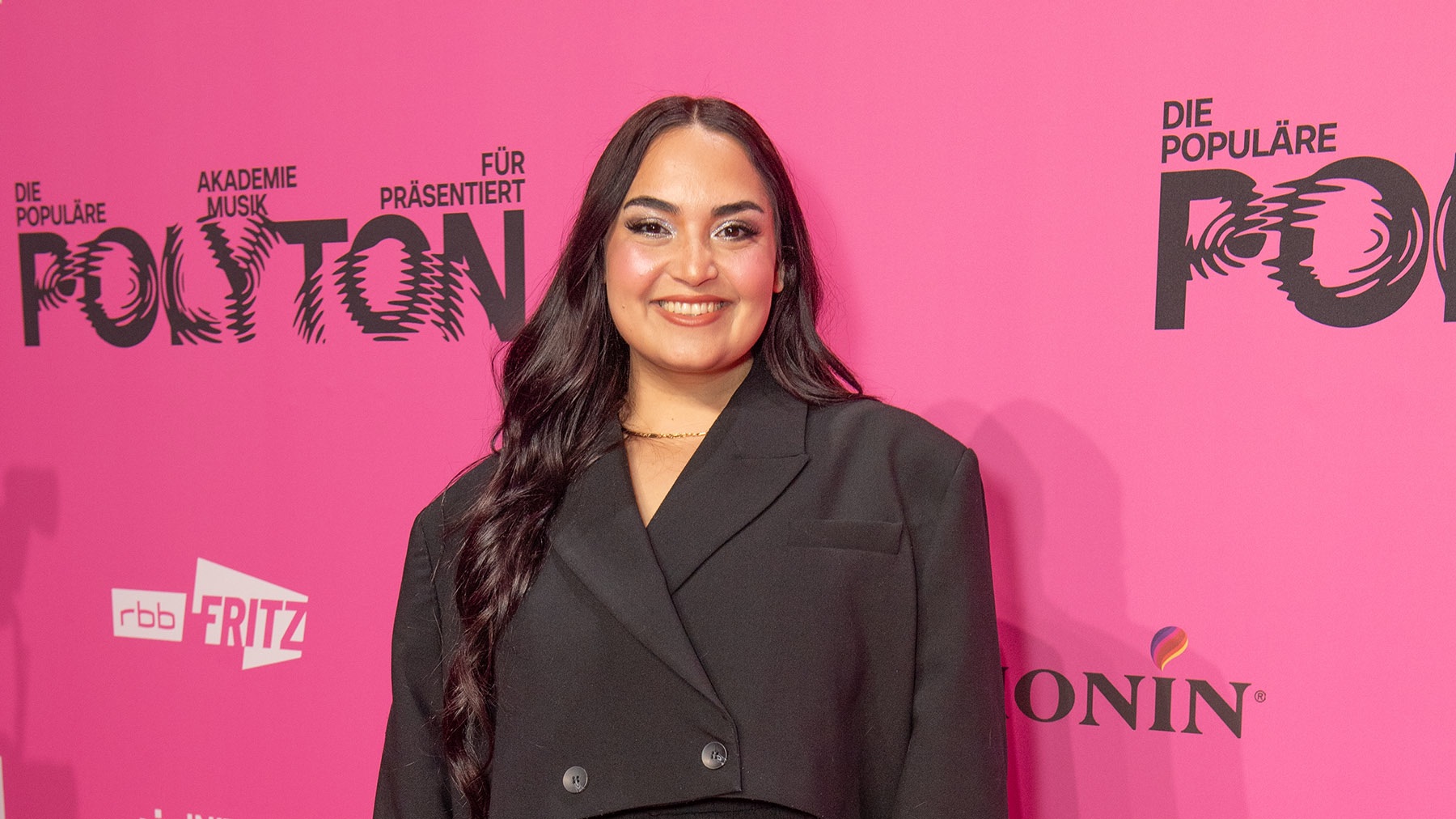 Bäckerei – Strahlend und selbstbewusst zeigte sich Bahar Kizil kürzlich bei den Polyton Music Awards. (Foto: highgloss.de) (Foto: highgloss.de)