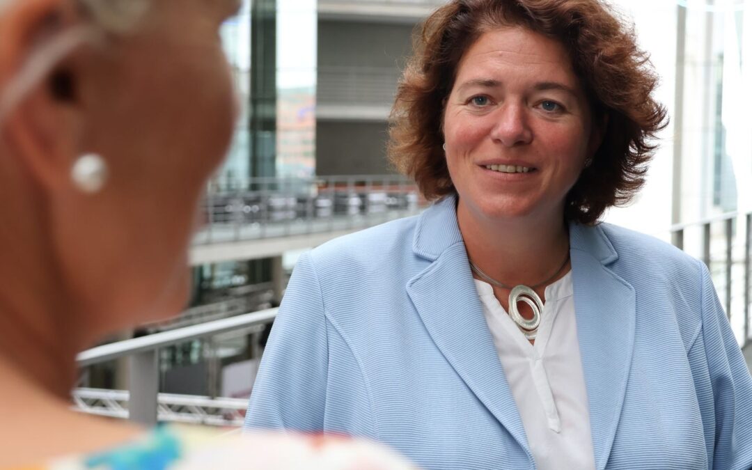 MdB Kerstin Vieregge bietet telefonische Bürgersprechstunde an