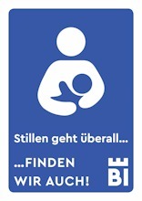 Blaues Schild mit Symbol einer stillenden Mutter, dem Text 'Stillen geht überall... FINDEN WIR AUCH!' und Bielefeld-Logo